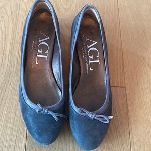 AGL Attilio Giusti Leombruni suede block heels (size 38)